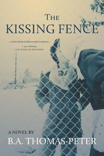 Бумажная книга «The Kissing Fence», автор Б. А. Томас-Питер - фото №1