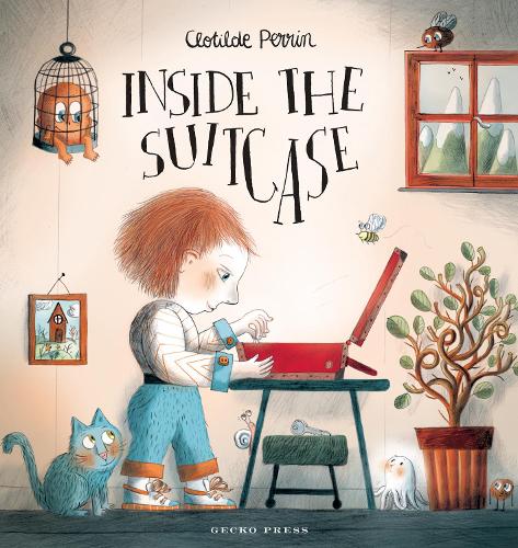 Паперова книга «Inside the Suitcase», автор Клотільда Перрен - фото №1