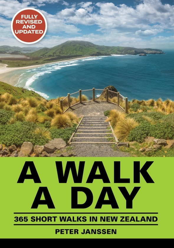 [object Object] «A Walk A Day: 365 Short Walks in New Zealand», автор Питер Янссен - фото №1