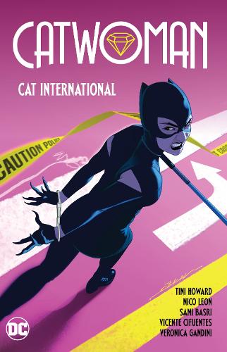 Бумажная книга «Catwoman Vol. 2: Cat International», автор Тини Ховард - фото №1