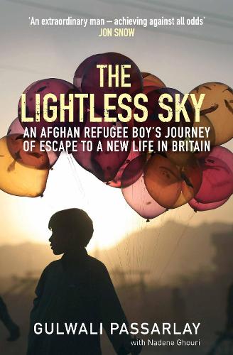 Бумажная книга «The Lightless Sky: An Afghan Refugee Boy’s Journey of Escape to A New Life in Britain», авторов Гульвали Пассарлай, Надин Гури - фото №1