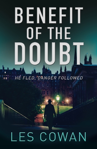 Бумажная книга «Benefit of the Doubt: He Fled, danger followed», автор Лес Коуэн - фото №1