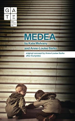 Паперова книга «Medea: A Radical New Version from the Perspective of the Children», автор Кейт Малвані - фото №1