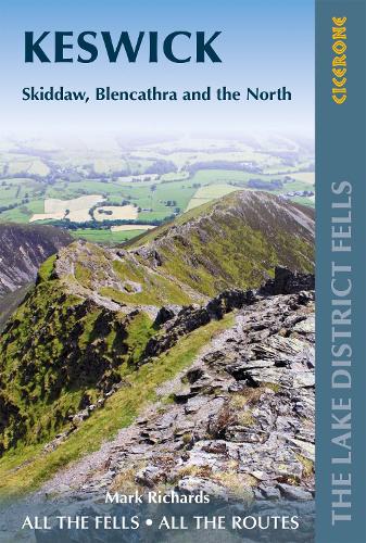 Бумажная книга «Walking the Lake District Fells - Keswick: Skiddaw, Blencathra and the North», автор Марк Ричардс - фото №1