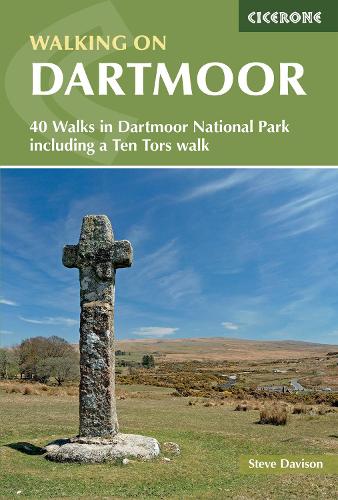 Бумажная книга «Walking on Dartmoor: 40 Walks in Dartmoor National Park including a Ten Tors walk», автор Стив Дэвисон - фото №1