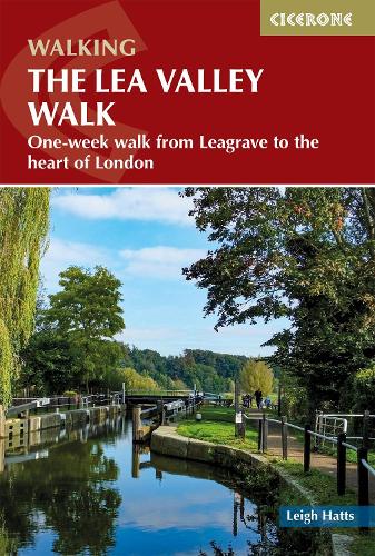 Бумажная книга «The Lea Valley Walk: One-week walk from Leagrave to the heart of London», автор Ли Хэттс - фото №1