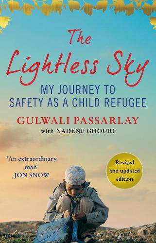 Бумажная книга «The Lightless Sky: My Journey to Safety as a Child Refugee», автор Гульвали Пассарлай - фото №1