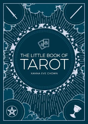 Бумажная книга «The Little Book of Tarot: An Introduction to Fortune-Telling and Divination», автор Ксанна Ив Чаун - фото №1
