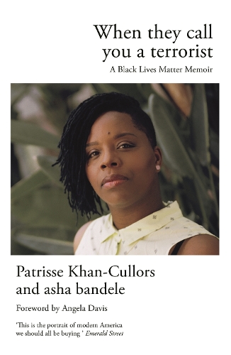 Бумажная книга «When They Call You a Terrorist: A Black Lives Matter Memoir», авторов Патрисия Хан-Каллорс, Аша Банделе - фото №1