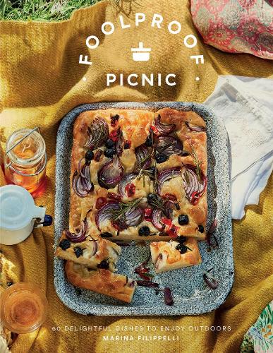 Паперова книга «Foolproof Picnic: 60 Delightful Dishes to Enjoy Outdoors», автор Марина Філіппеллі - фото №1