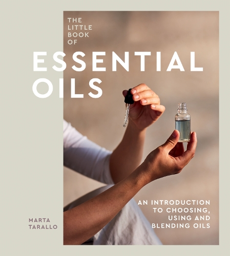 [object Object] «The Little Book of Essential Oils: An Introduction to Choosing, Using and Blending Oils», автор Марта Таралло - фото №1