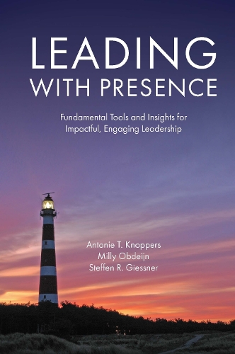 [object Object] «Leading with Presence: Fundamental Tools and Insights for Impactful, Engaging Leadership», авторов Антони Т. Кнопперс, Милли Обдейн - фото №1