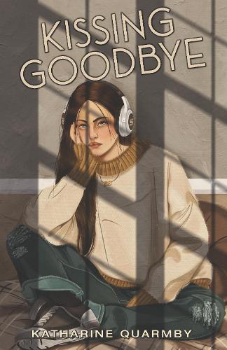 Бумажная книга «Kissing Goodbye», автор Кэтрин Куармби - фото №1