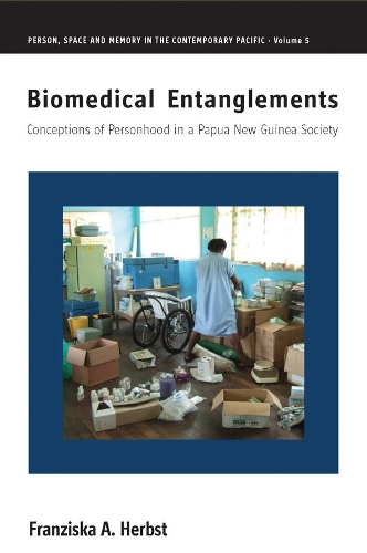 Бумажная книга «Biomedical Entanglements: Conceptions of Personhood in a Papua New Guinea Society», автор Франциска А. Хербст - фото №1