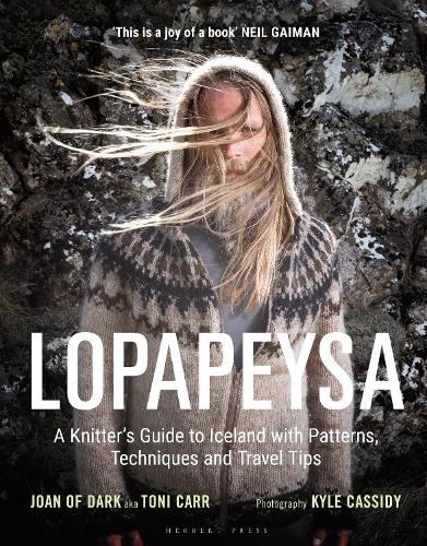 Бумажная книга «Lopapeysa: A Knitter's Guide to Iceland with Patterns, Techniques and Travel Tips», авторов Кайл Кэссиди, Тони Карр - фото №1
