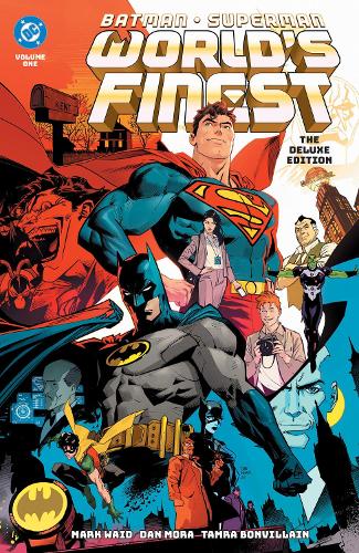 Паперова книга «Batman/Superman: World's Finest: Deluxe Edition Vol. 1», автор Марк Вейд - фото №1