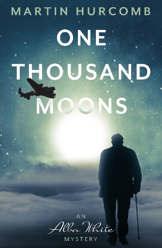 Бумажная книга «One Thousand Moons», автор Мартин Хёркомб - фото №1