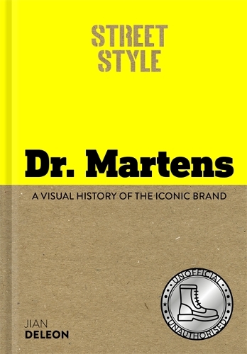 Бумажная книга «Street Style: Dr. Martens: A visual history of the iconic brand», автор Цзянь ДеЛеон - фото №1