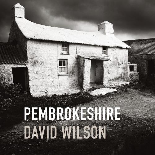 Паперова книга «Pembrokeshire», автор Девід Уїлсон - фото №1
