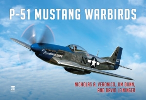 Паперова книга «P-51 Mustang Warbirds», авторів Девід Лейнінгер, Джим Денн, Нік Вероніко - фото №1
