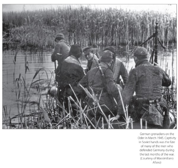 Бумажная книга «Fallschirmjager In The Defense Of The Oder 1945. Schwedt, Zehden, Eberswalde, Seelow, Berlin», автор Эдуардо Мануэль Хиль Мартинес - фото №1