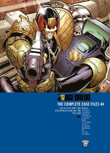 Бумажная книга «Judge Dredd: The Complete Case Files 44», авторов Гордон Ренни, Ян Эджинтон, Джон Вагнер, Роб Уильямс - фото №1