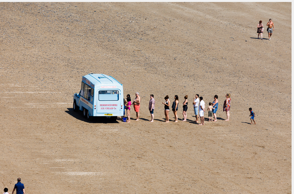 Бумажная книга «Only Human: Photographs by Martin Parr. Tenby, Wales, 2018», автор Мартин Парр - фото №1