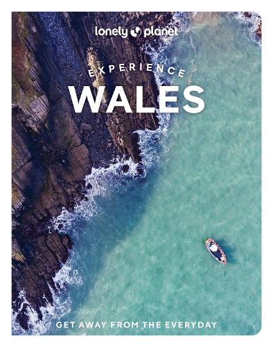 Паперова книга «Lonely Planet Experience Wales», авторів Емі Пей, Керрі Вокер, Люк Вотерсон - фото №1