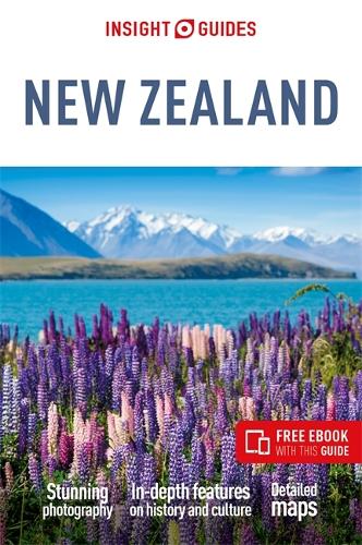 Бумажная книга «Insight Guides New Zealand: Travel Guide with Free eBook», автор Insight Guides - фото №1