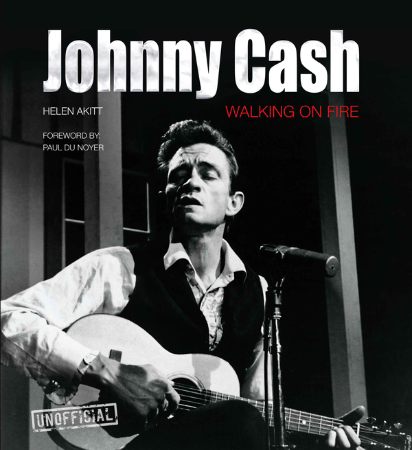 Паперова книга «Johnny Cash: Walking on Fire», автор Хелен Акітт - фото №1