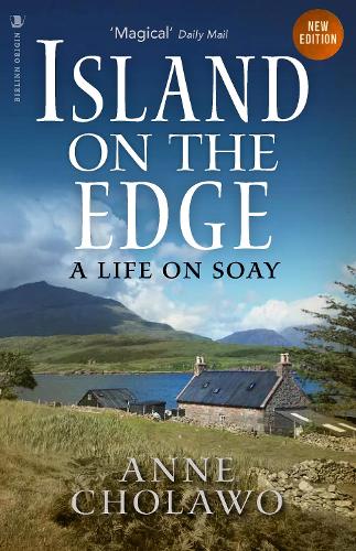Паперова книга «Island on the Edge: A Life on Soay», автор Енн Чолаво - фото №1