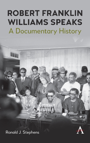 Паперова книга «Robert Franklin Williams Speaks: A Documentary History» - фото №1