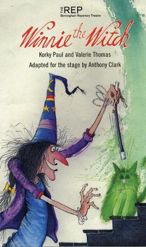 Бумажная книга «Winnie the Witch», авторов Энтони Кларк, Пол Корки, Валери Томас - фото №1
