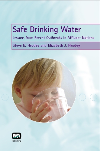Паперова книга «Safe Drinking Water», авторів Елізабет Дж. Груді, Стів Е. Хруді - фото №1