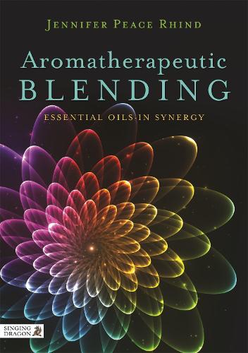 Паперова книга «Aromatherapeutic Blending: Essential Oils in Synergy», автор Дженніфер Пірс Рінд - фото №1