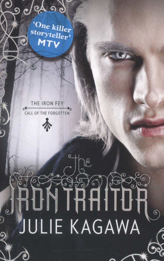 Бумажная книга «The Iron Traitor», автор Джули Кагава - фото №1