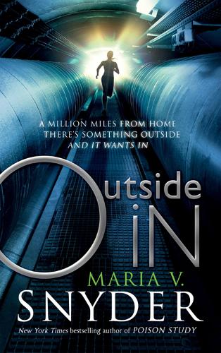 Паперова книга «Outside In», автор Марія В. Снайдер - фото №1