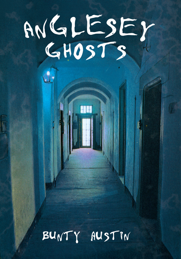Паперова книга «Anglesey Ghosts» - фото №1