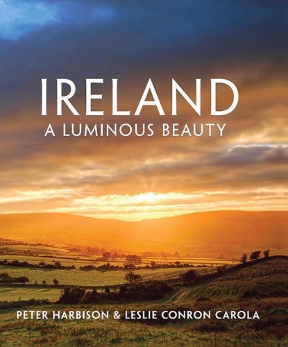 Паперова книга «Ireland - A Luminous Beauty», авторів Леслі Конрон Карола, Пітер Харбісон - фото №1