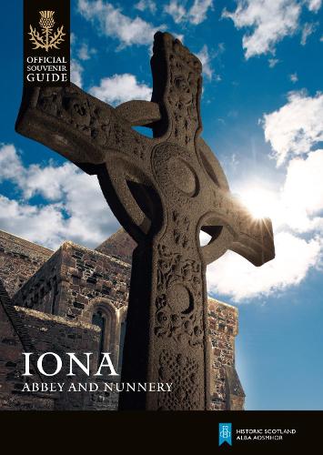 Бумажная книга «Iona Abbey and Nunnery», авторов Ники Скотт, Питер Йоман - фото №1