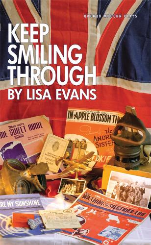 Паперова книга «Keep Smiling Through», автор Ліза Еванс - фото №1