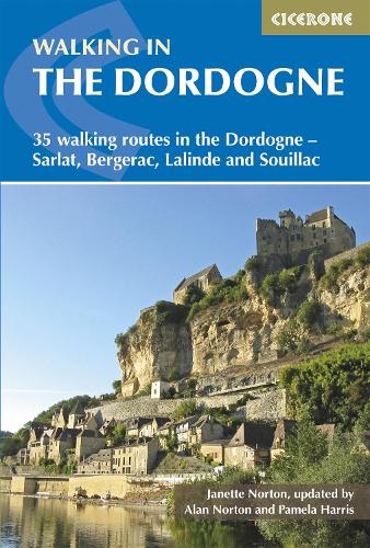 Бумажная книга «Walking in the Dordogne: 35 walking routes in the Dordogne - Sarlat, Bergerac, Lalinde and Souillac», автор Джанетт Нортон - фото №1