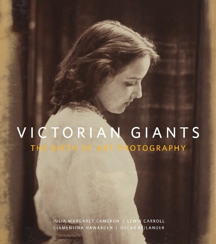 Паперова книга «Victorian Giants: The Birth of Art Photography», автор Філіп Проджер - фото №1