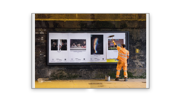 Бумажная книга «Hold Still. A Portrait of our Nation in 2020» - фото №1