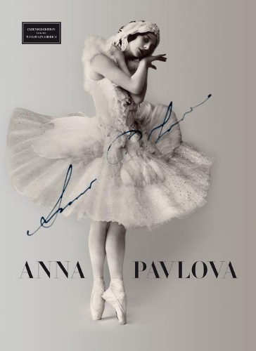 Бумажная книга «Pavlova Twentieth Century Ballerina», авторов Кэролайн Гамильтон, Джейн Притчард - фото №1