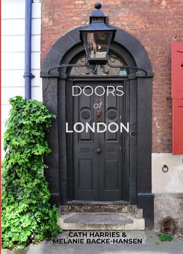 Бумажная книга «Doors of London», автор Мелани Бакке-Хансен - фото №1