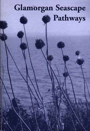 Бумажная книга «Glamorgan Seascape Pathways, The - 52 Walks in the Southern Vale of Glamorgan», автор Терри Бревертон - фото №1