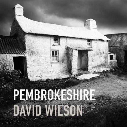 Паперова книга «Pembrokeshire», автор Вілсон Девід - фото №1