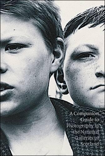 Бумажная книга «Companion Guide to Photography in the National Galleries of Scotland», авторов Дункан Форбс, Сара Стивенсон - фото №1