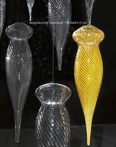 Паперова книга «Tri-Part-It-Us: Three Installations in Glass», автор Мартіна Маргетс - фото №1